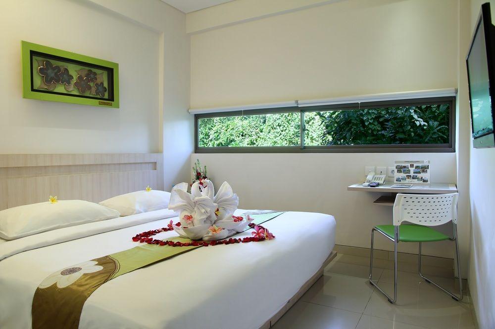 J Hotel Kuta Kuta Lombok Εξωτερικό φωτογραφία